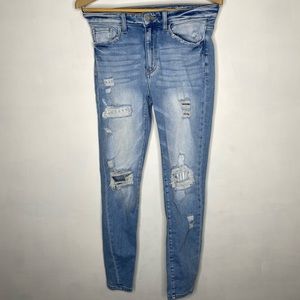 KanCan Estilo light wash high rise skinny distressed jean size 25